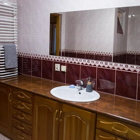 Miedzy Owcami Z Elektrycznymi Rowerami Apartment Sromowce Wyzne