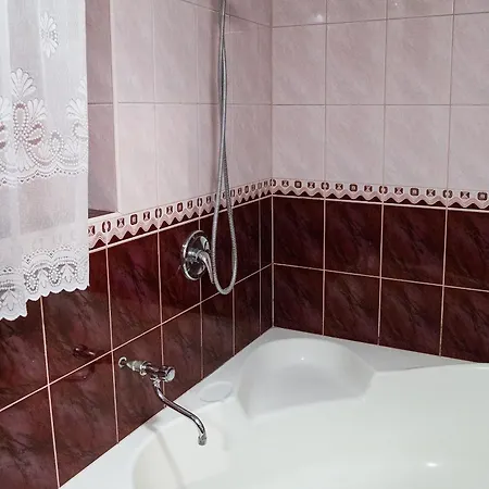 Miedzy Owcami Z Elektrycznymi Rowerami