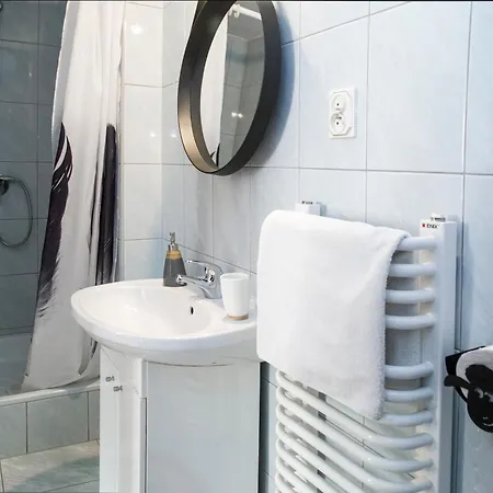 Miedzy Owcami Z Elektrycznymi Rowerami Apartment *