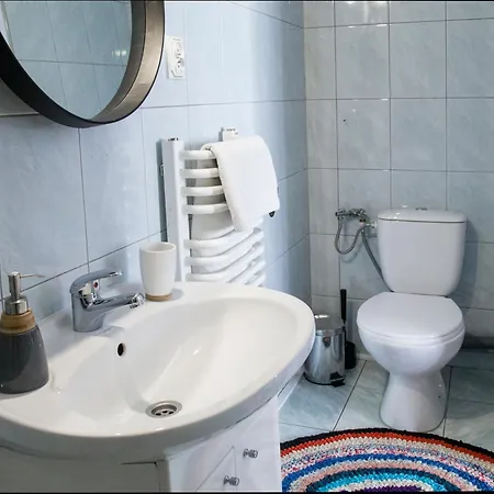 Miedzy Owcami Z Elektrycznymi Rowerami Apartment Sromowce Wyzne