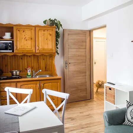 Miedzy Owcami Z Elektrycznymi Rowerami Apartment Sromowce Wyzne