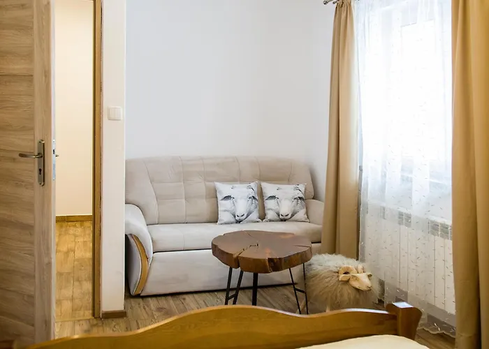 Miedzy Owcami Breakfast & E-bikes * Sromowce Wyzne